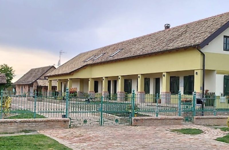 Knin - grad-knin.net - Dvori 1882 - mjesto za opuštanje i vrhunski smještaj za sve one koji posjećuju Baranju