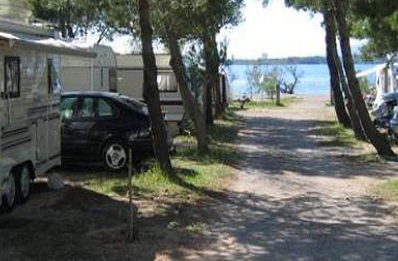 Knin - grad-knin.net - VRHUNAC SEZONE: Kamping u fokusu turističke sezone